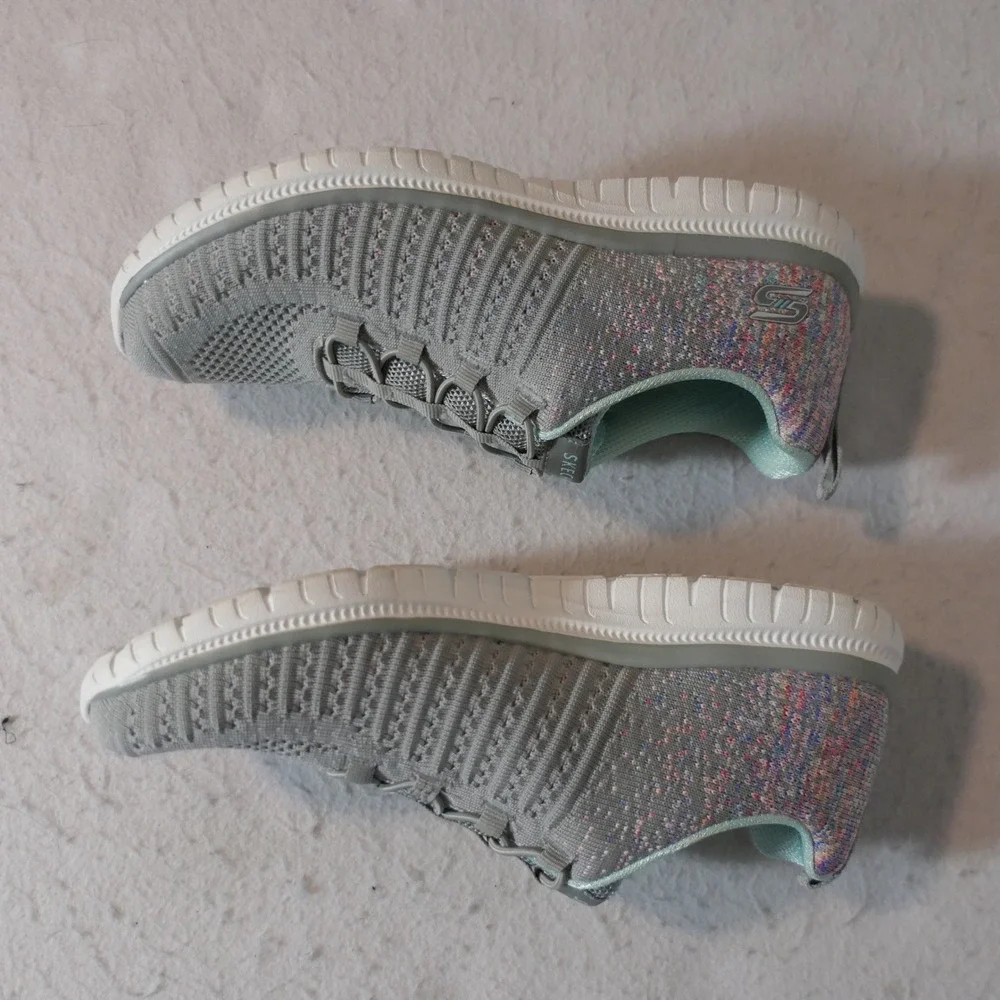 Skechers Womens Sneakers 8.5 Grey Multi-Color Memory Foam Comfort Sporty Mint